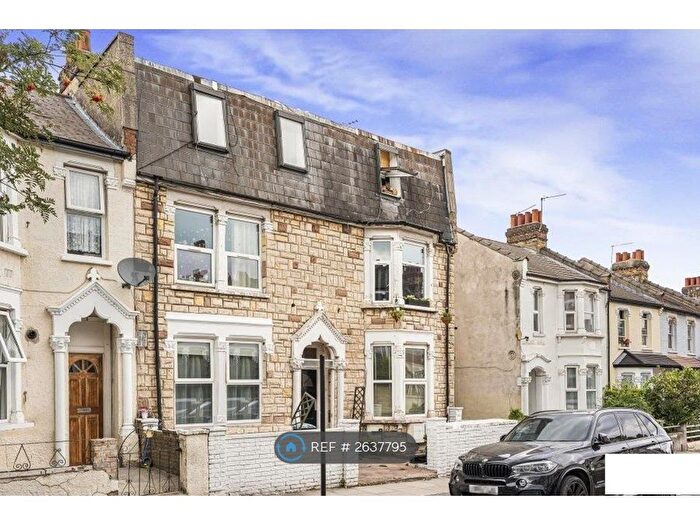 1 Bedroom Flat To Rent In Effingham Road, London, N8