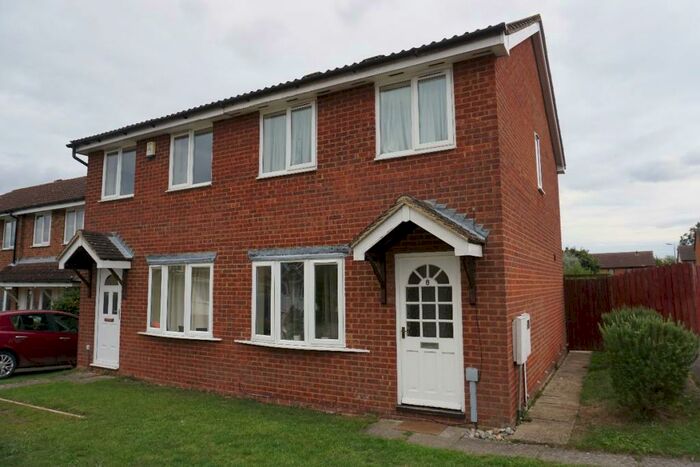 2 Bedroom Semi-Detached House To Rent In Stocken Close, Olney, MK46