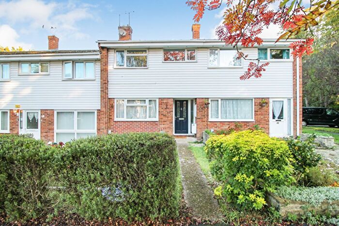 3 Bedroom Terraced House For Sale In Grayswood Drive, Mytchett, Surrey, GU16