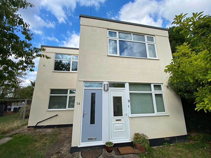 2 Bedroom Maisonette To Rent In Vineyard Avenue, London, NW7