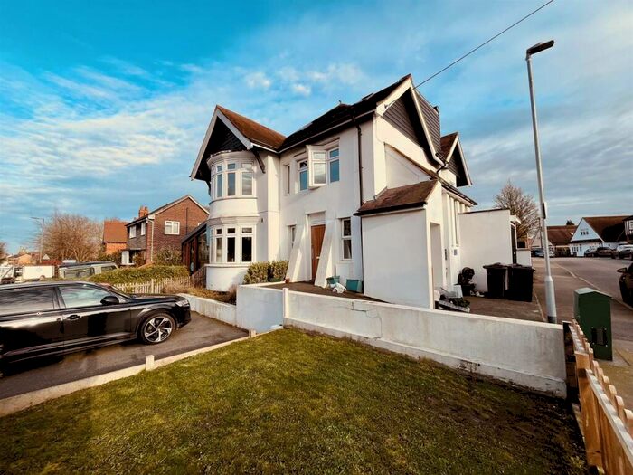 2 Bedroom Maisonette To Rent In Moulsham Street, Chelmsford, CM2