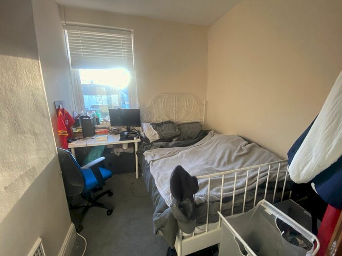 5 Bedroom Property To Rent In Lisvane Street, Cathays, Cardiff CF24