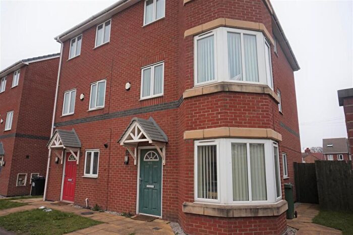 4 Bedroom House To Rent In New Chester Road, Birkenhead, CH42