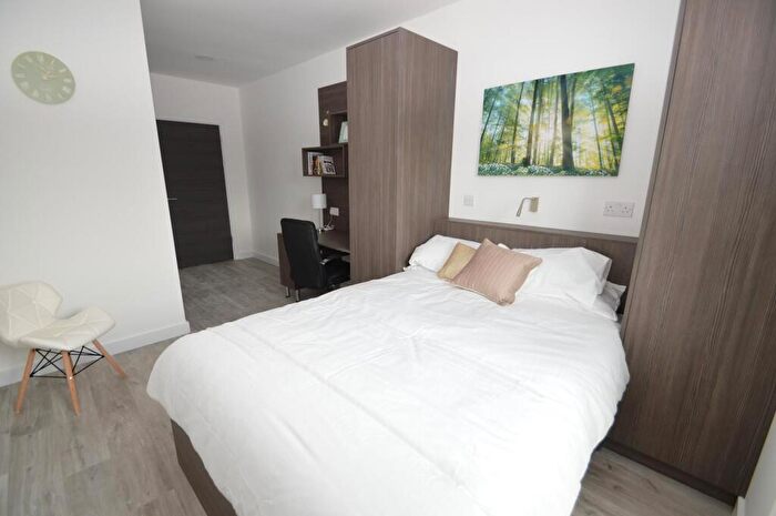 1 Bedroom House To Rent In Frederick Road, Selly Oak, Birmingham, West Midlands, B29