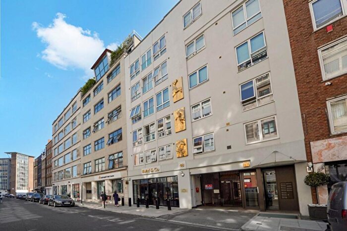 2 Bedroom Flat To Rent In Hatton Garden, Camden, London, EC1N