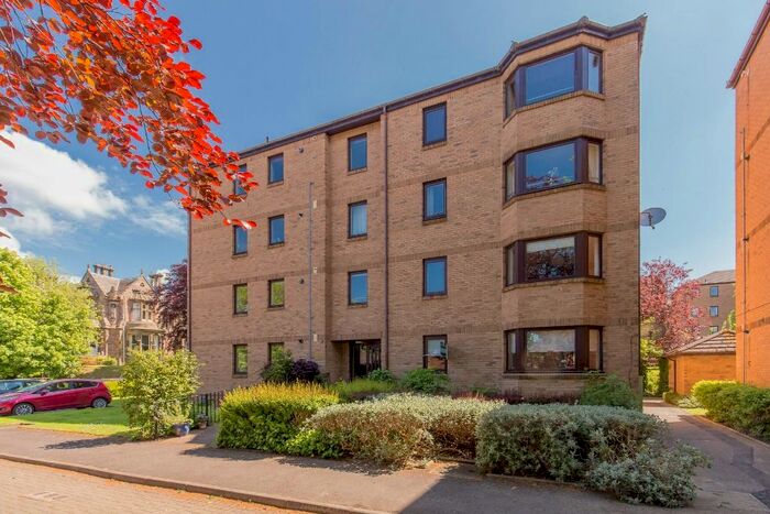 2 Bedroom Flat To Rent In Craigend Park, Liberton, Edinburgh, EH16