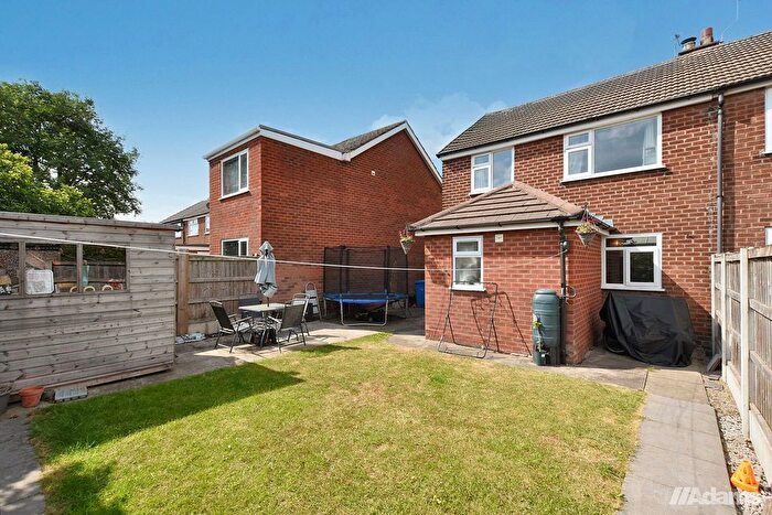 3 Bedroom Semi Detached House For Sale In Pelham Road, Thelwall, Warrington, WA4