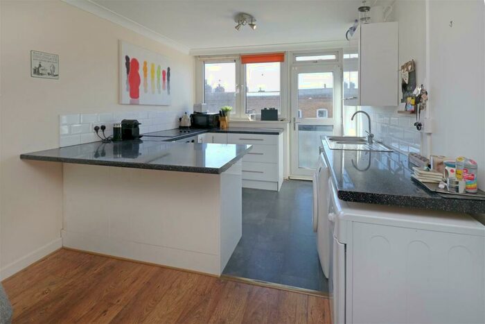 2 Bedroom Flat To Rent In Haverstock Road, Gospel Oak, NW5