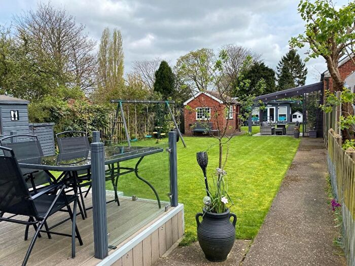3 Bedroom Property For Sale In Golf Links Road, Hull, HU6