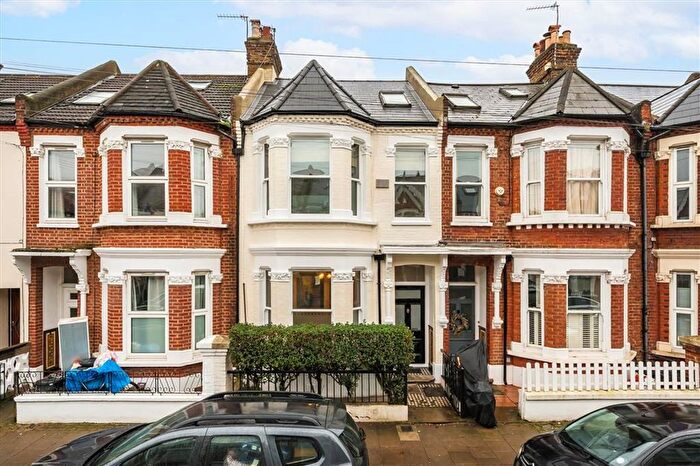 5 Bedroom Property To Rent In Gaskarth Road, Balham, SW12