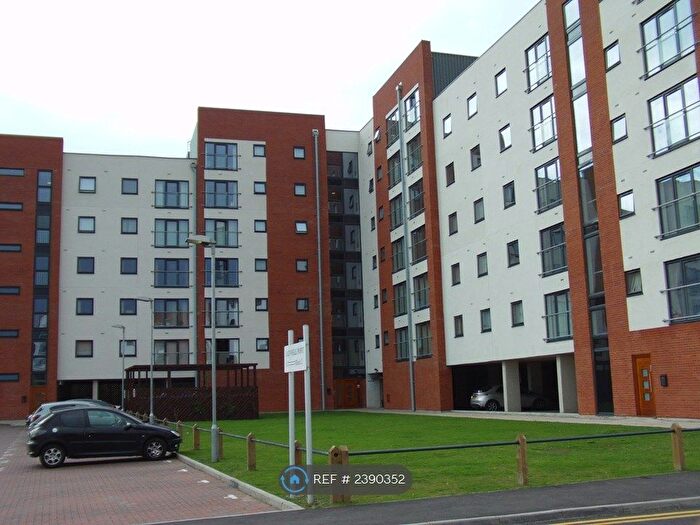 2 Bedroom Flat To Rent In Ladywell Point, Salford, M50