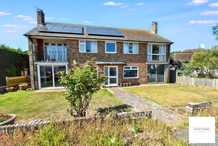 2 Bedroom Apartment For Sale In Leyland Road, Pevensey Bay, Pevensey, BN24