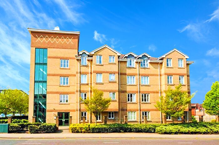 2 Bedroom Flat To Rent In Sheepcote Road, Harrow, Middlesex, HA1