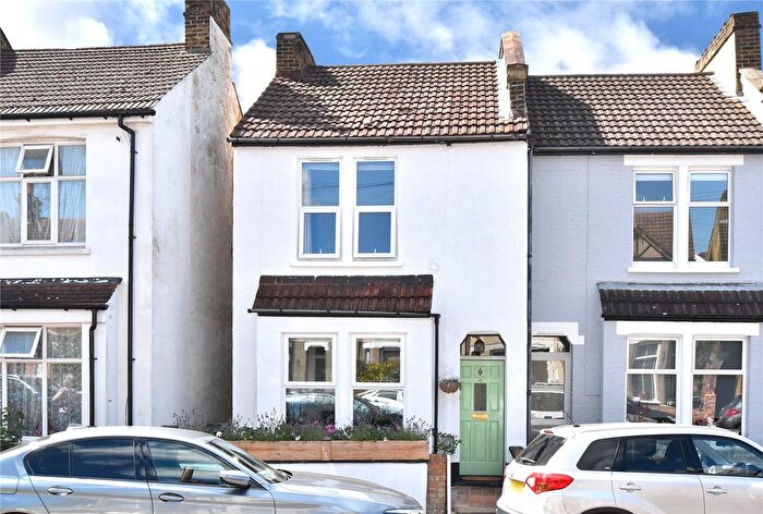 3 Bedroom End Terrace House For Sale In Canon Road, Bromley, BR1
