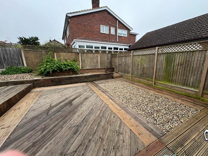 1 Bedroom Flat To Rent In High Road Benfleet, SS7
