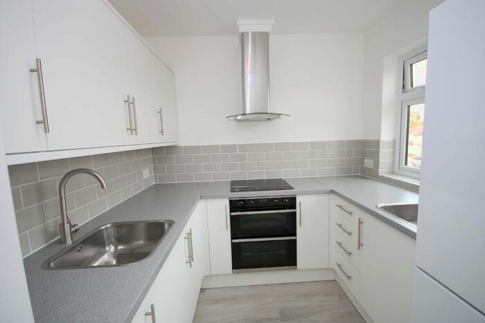 1 Bedroom Flat To Rent In Hale Lane, Edgware, Middlesex, HA8