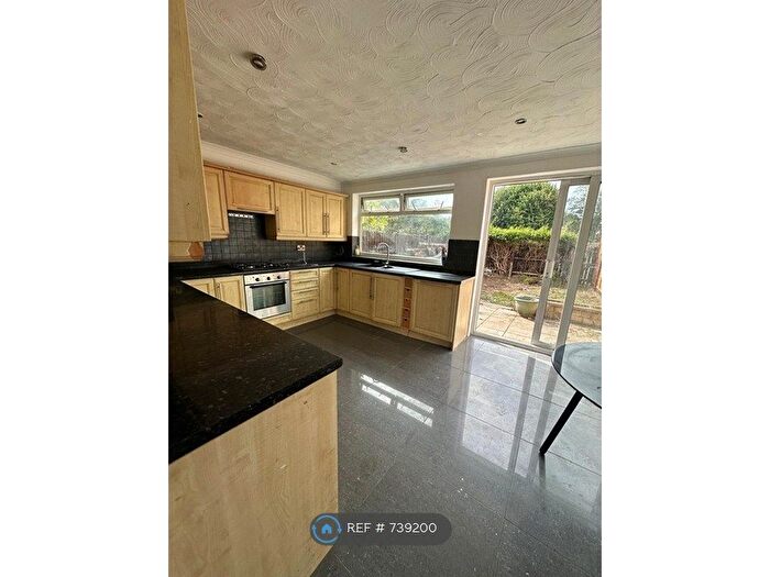 4 Bedroom Terraced House To Rent In St Katherines Road, Erith, DA18