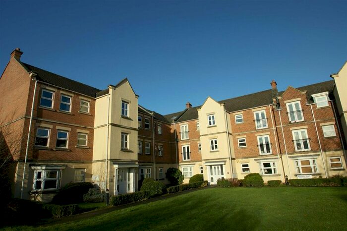 2 Bedroom Flat To Rent In Whitehall Drive, Wortley, Leeds, LS12