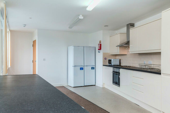 1 Bedroom Apartment To Rent In Guildhall Walk, Portsmouth, PO1
