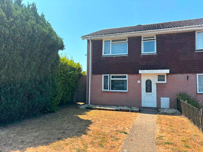 4 Bedroom End Of Terrace House To Rent In Wilverley Place, Blackfield, Southampton, Hampshire, SO45