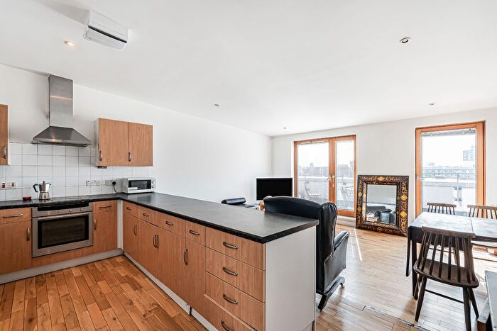 3 Bedroom Flat For Sale In Timber Wharf, Kingsland Road, London, E2