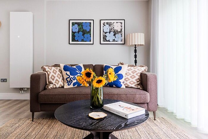 2 Bedroom Penthouse To Rent In Neptune Wharf, London, SE8