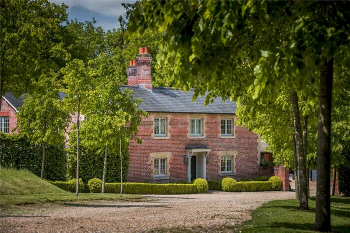 5 Bedroom Detached House For Sale In Tunnel Hill, Alderbury, Salisbury, Wiltshire, SP5