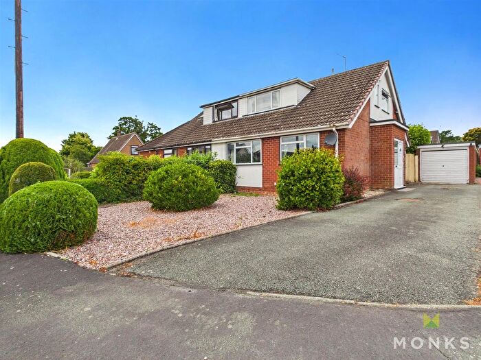 3 Bedroom Property For Sale In Rosehill Close, Whittington, Oswestry, SY11