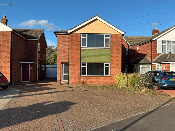 3 Bedroom Detached House For Sale In Sherwood Drive, Clacton-on-Sea, Essex, CO15
