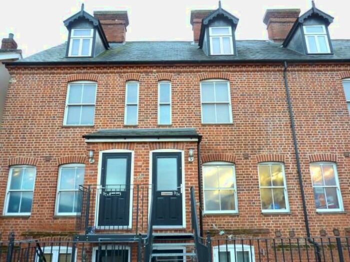 2 Bedroom Flat To Rent In High Street, Haverhill, Suffolk, CB9