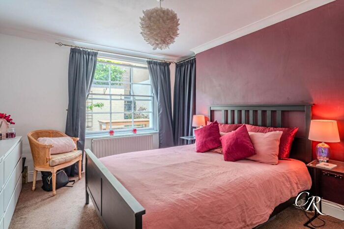 1 Bedroom Flat For Sale In Grosvenor Street, Cheltenham Town Centre, GL52