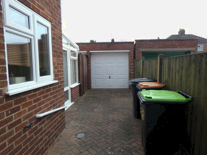 3 Bedroom Semi-Detached House To Rent In Kempston, MK42