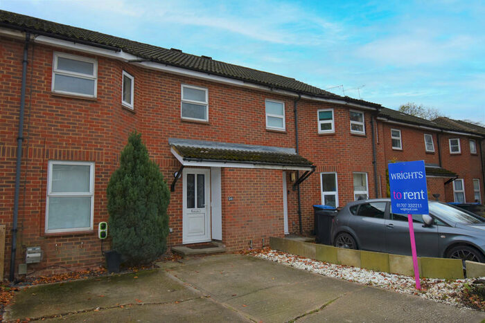 3 Bedroom Terraced House To Rent In Holwell Road, Welwyn Garden City, AL7