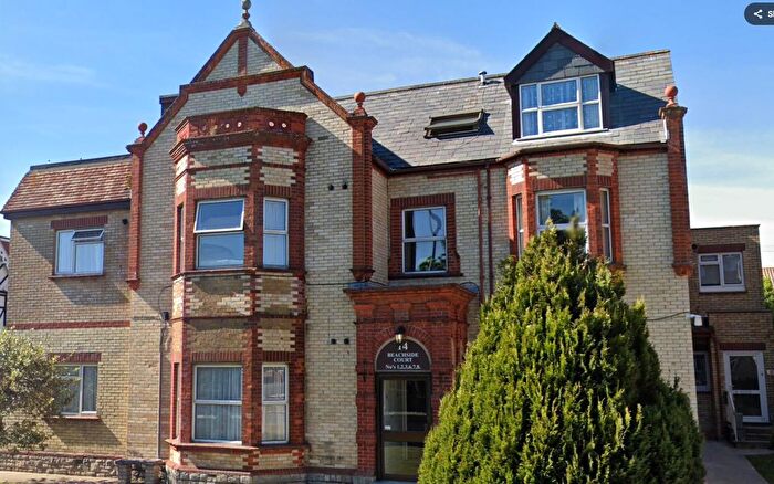 2 Bedroom Flat To Rent In Victoria Avenue, Swanage, BH19