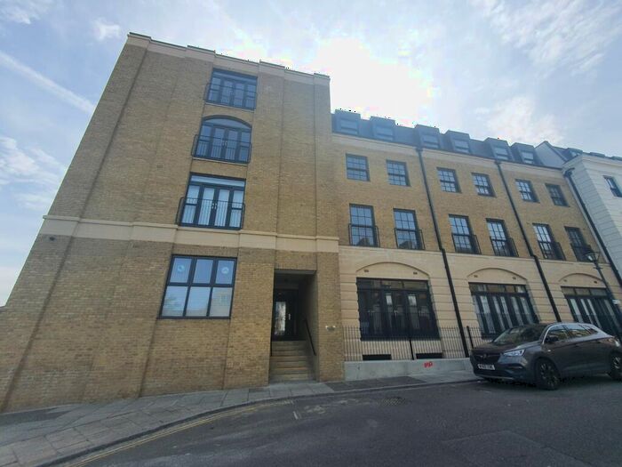 2 Bedroom Apartment To Rent In Queensbridge Drive, Cavendish Street, CT11