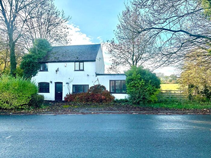 2 Bedroom Detached House For Sale In Tanworth Lane, Shirley, Solihull, West Midlands, B90