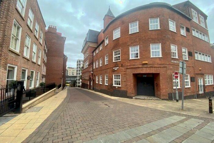 2 Bedroom Flat To Rent In The Hollows, Nottingham, NG1