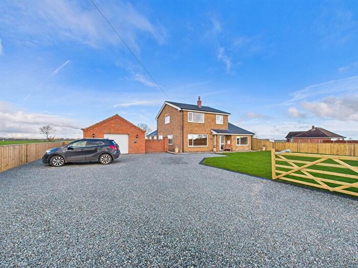 6 Bedroom Detached House For Sale In Main Road, Withern, Alford, LN13