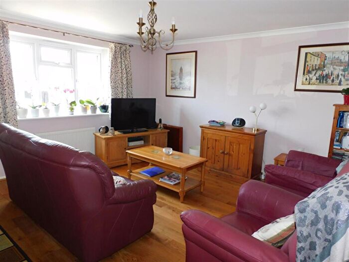 3 Bedroom End Of Terrace House For Sale In Chard Road, Axminster, EX13