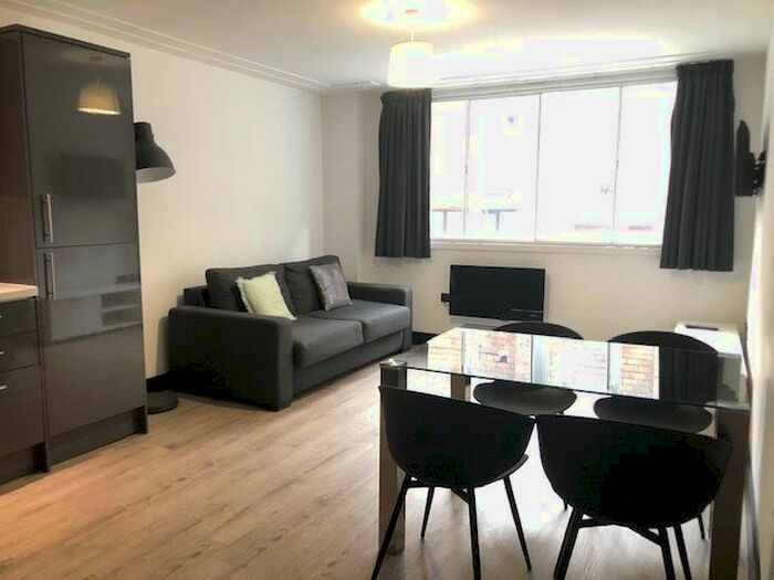 2 Bedroom Flat To Rent In North John St Liverpool, L2
