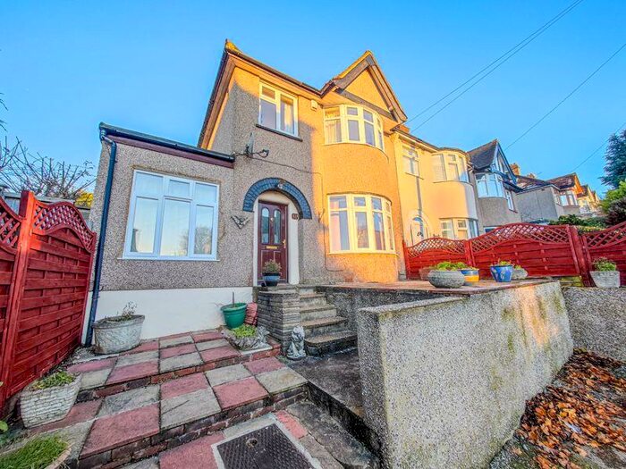 4 Bedroom End Of Terrace House To Rent In Ankerdine Crescent, London, SE18