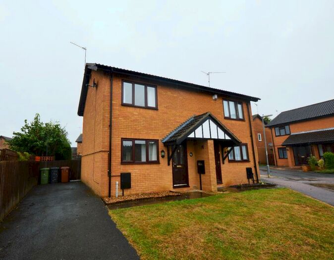 2 Bedroom Semi-Detached House To Rent In Chatsworth Drive, Wellingborough, NN8