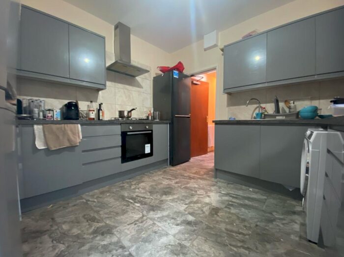 6 Bedroom Terraced House To Rent In Colum Road, Cardiff CF10