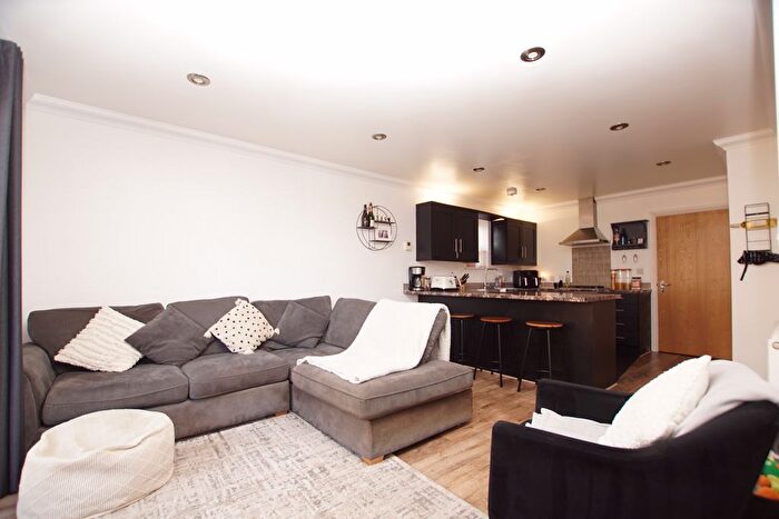 2 Bedroom Flat For Sale In Avenue Road, Gosport, PO12