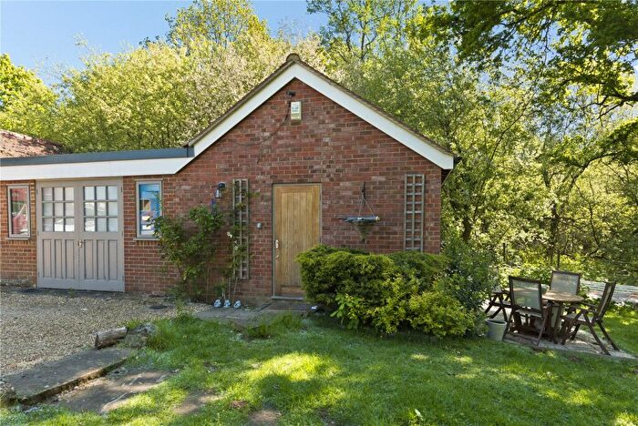 1 Bedroom Bungalow To Rent In Eashing Lodge, Peper Harow Park, Godalming, Surrey, GU8