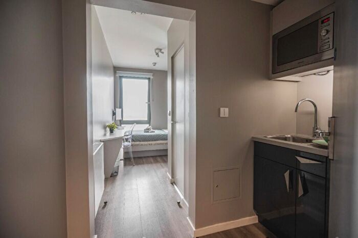 Studio To Rent In Old Oak Lane, London, NW10