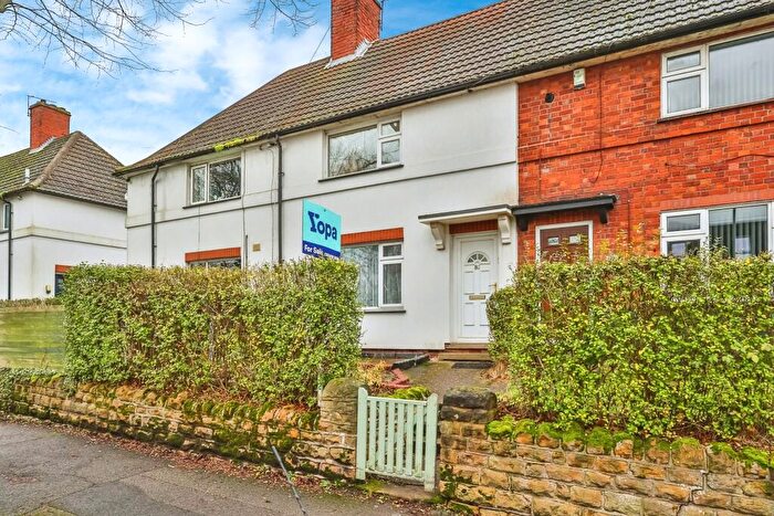3 Bedroom Terraced House For Sale In Windmill Lane, Nottingham, NG3