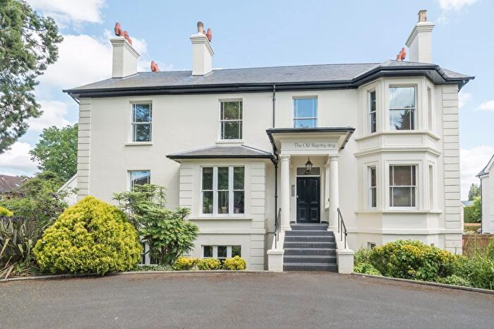 3 Bedroom Flat To Rent In Reigate Hill, Reigate, RH2