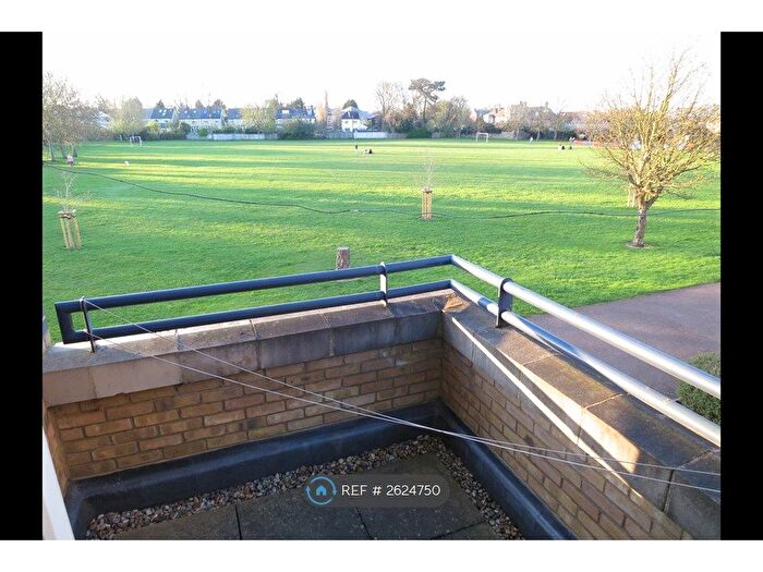 2 Bedroom Flat To Rent In Longworth Avenue, Cambridge, CB4