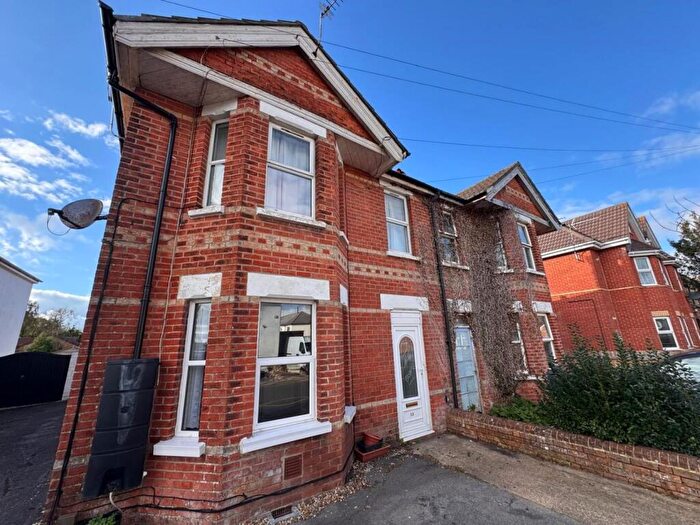 1 Bedroom Flat For Sale In Victoria Road, Poole, BH12